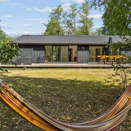 Ellin - 800m From The Sea By Interhome